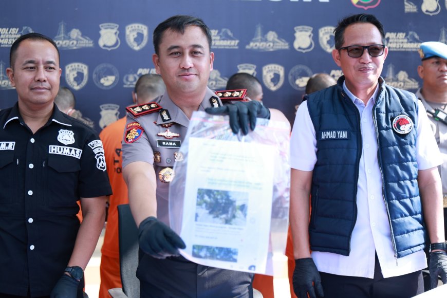 Polres Gresik Ungkap Jaringan Sabu di Menganti, Tersangka Pengedar dan 31,811 Gram Sabu Diamankan